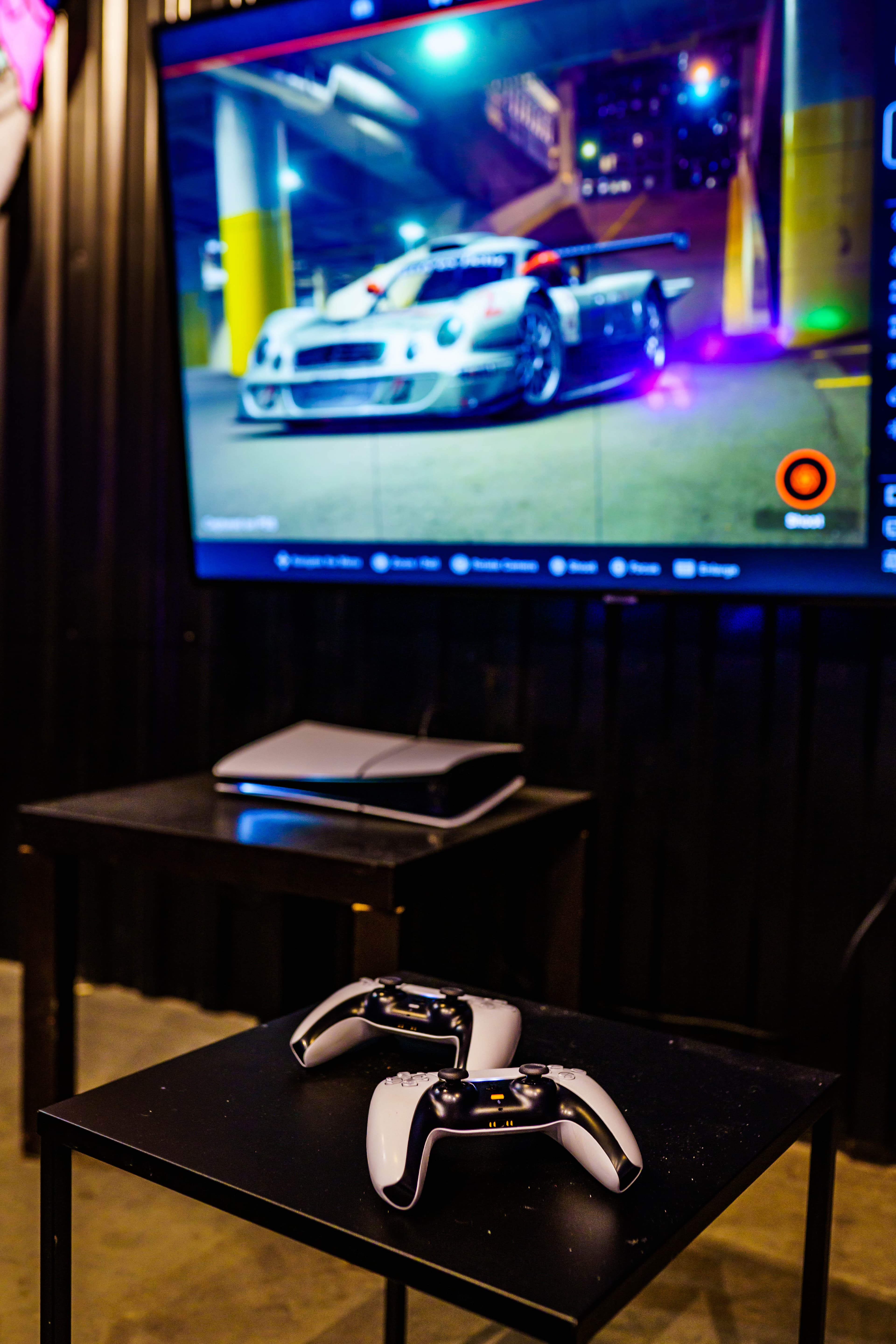 PS5 LOUNGE